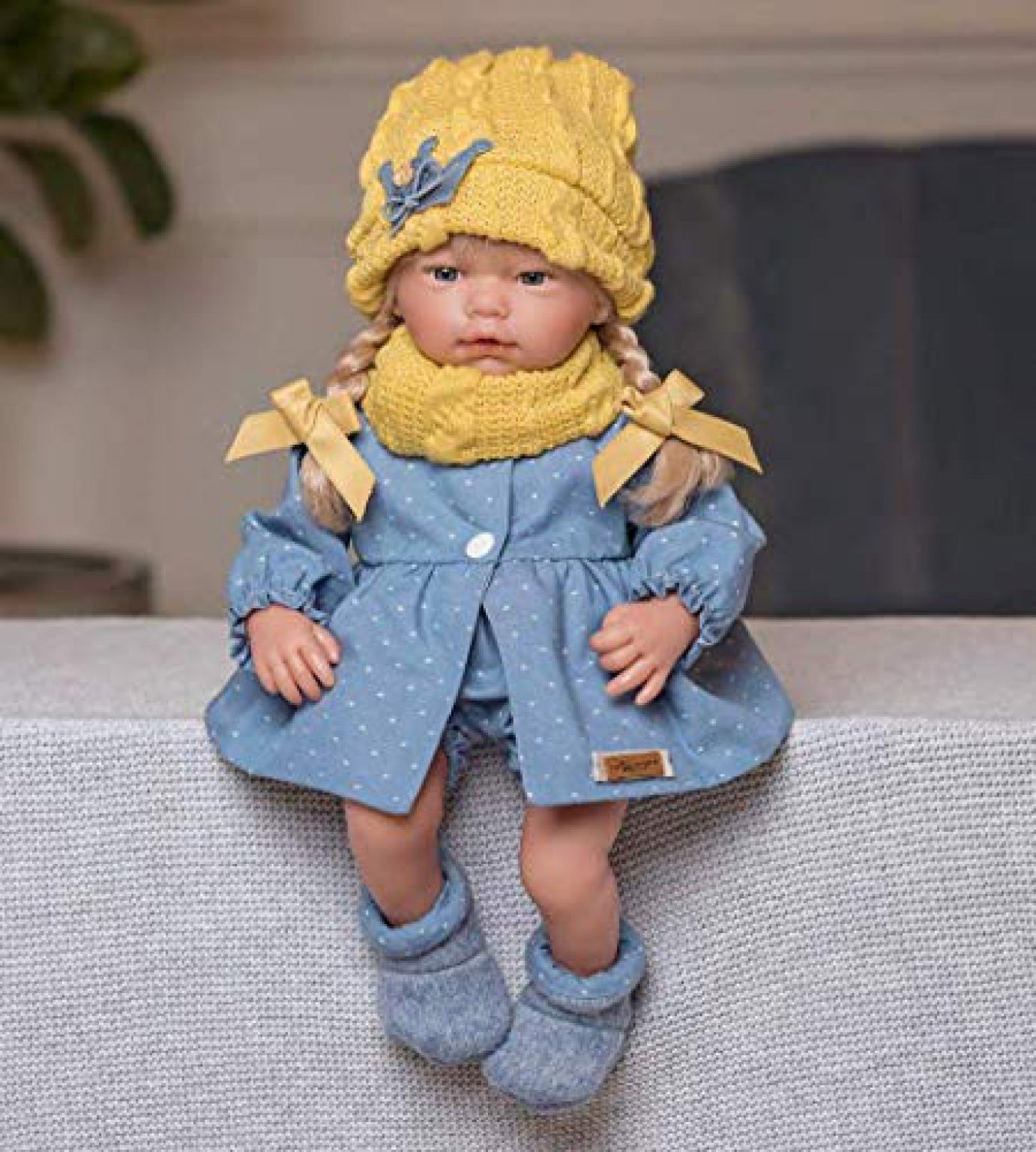 Muñeca Reborn Olga – Bebé Hiperrealista De 46 Cm Con Jersey De Lana Rosa Y Pañal, Pintada A Mano Con Venas Y Textura De Piel, Incluye Certificado De Autenticidad